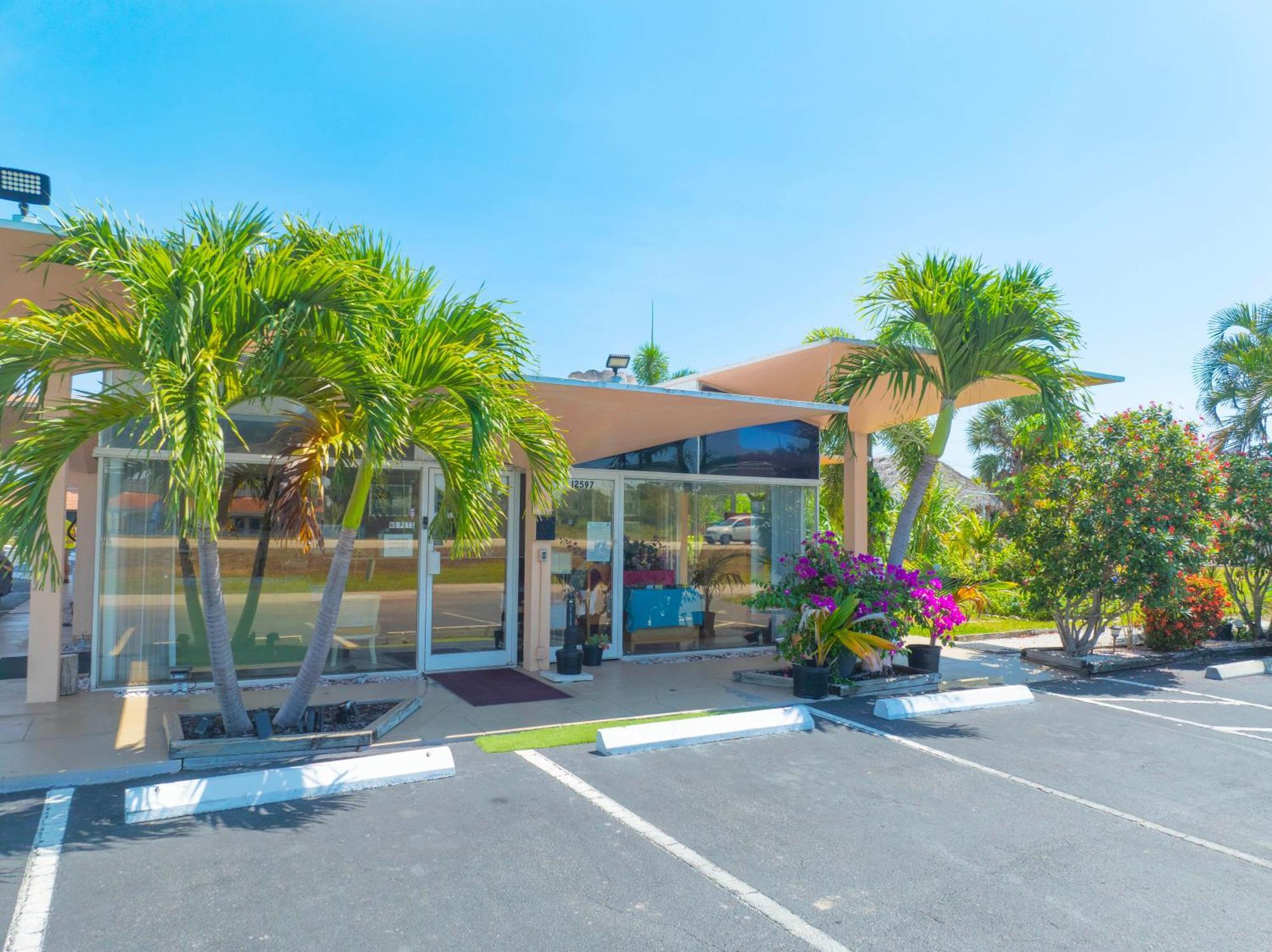 Warm Mineral Springs Motel ノースポート エクステリア 写真
