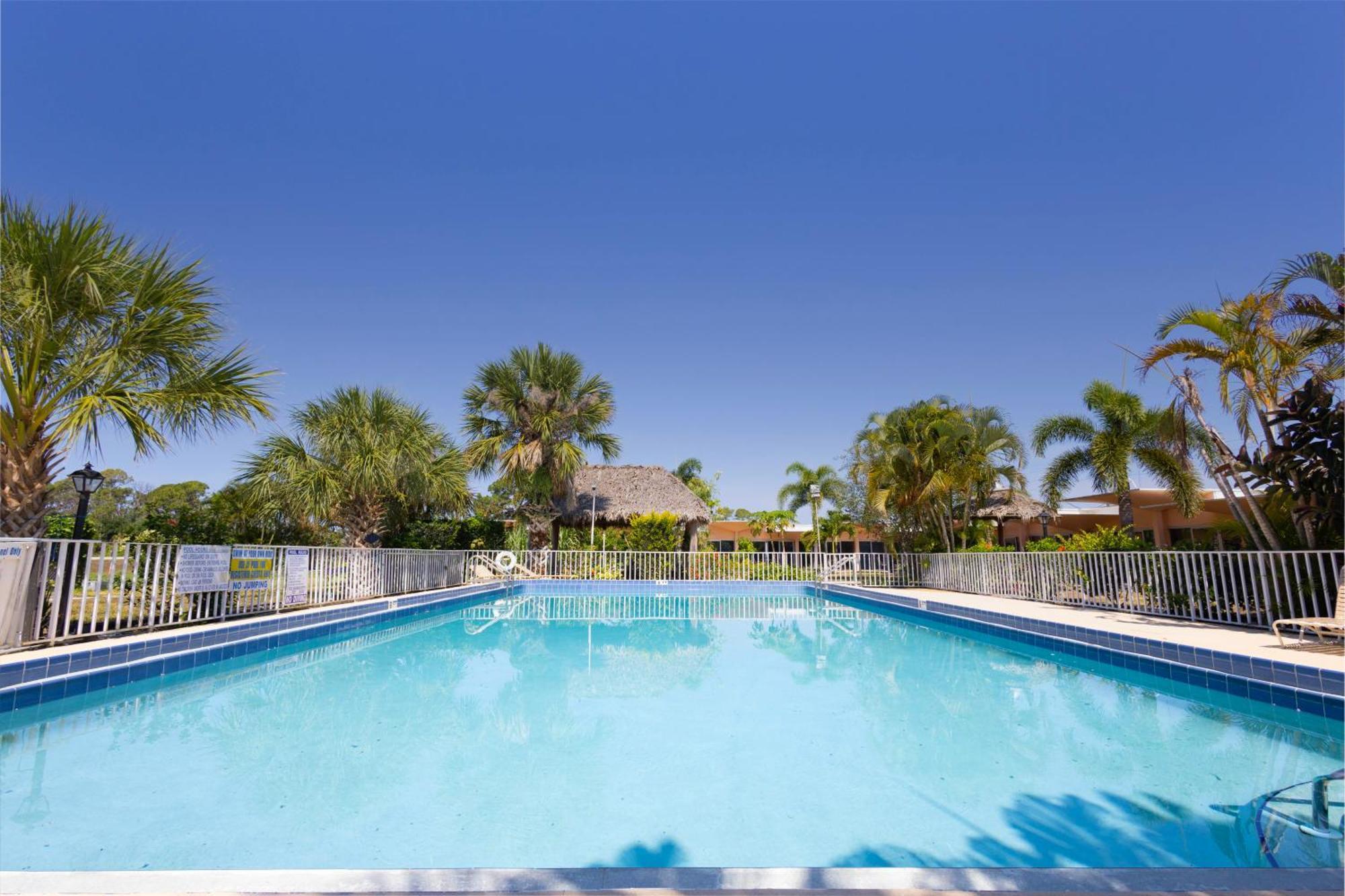 Warm Mineral Springs Motel ノースポート エクステリア 写真
