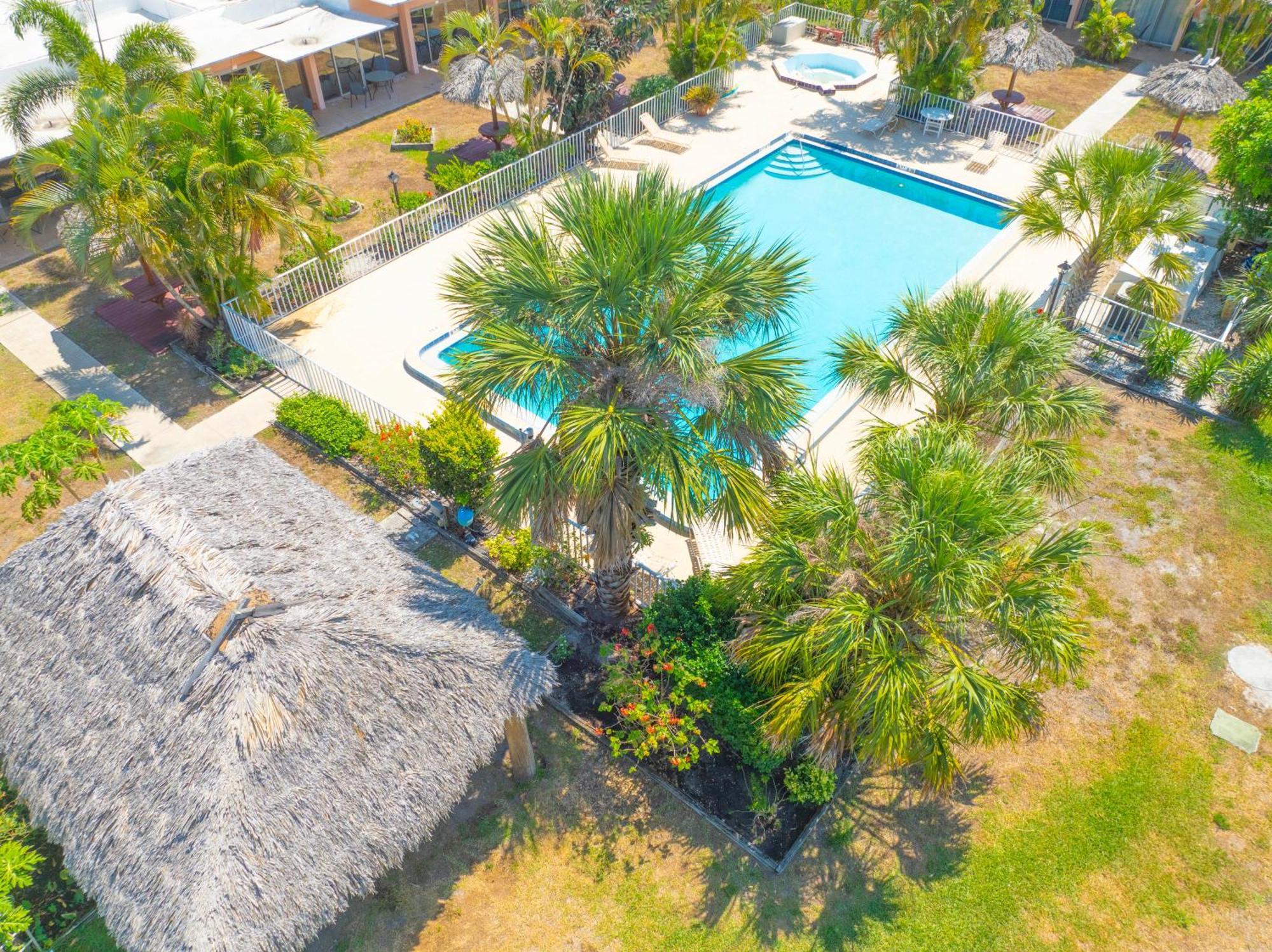 Warm Mineral Springs Motel ノースポート エクステリア 写真
