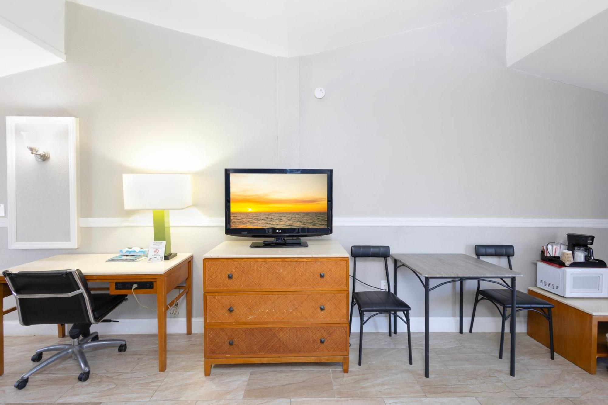 Warm Mineral Springs Motel ノースポート エクステリア 写真
