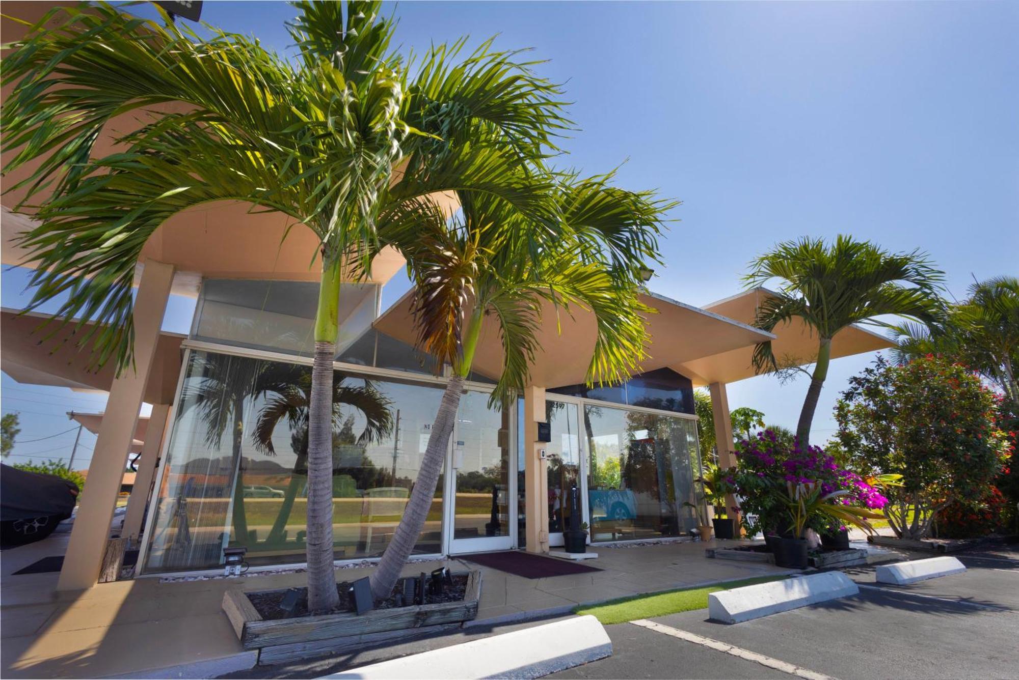 Warm Mineral Springs Motel ノースポート エクステリア 写真